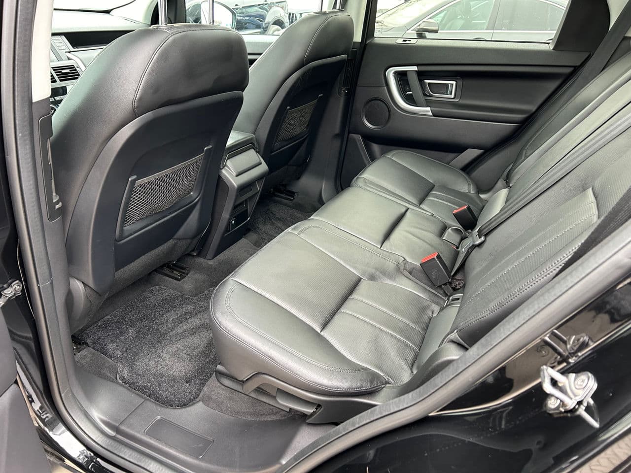 2017 Land Rover Discovery Sport — Miniatură 16