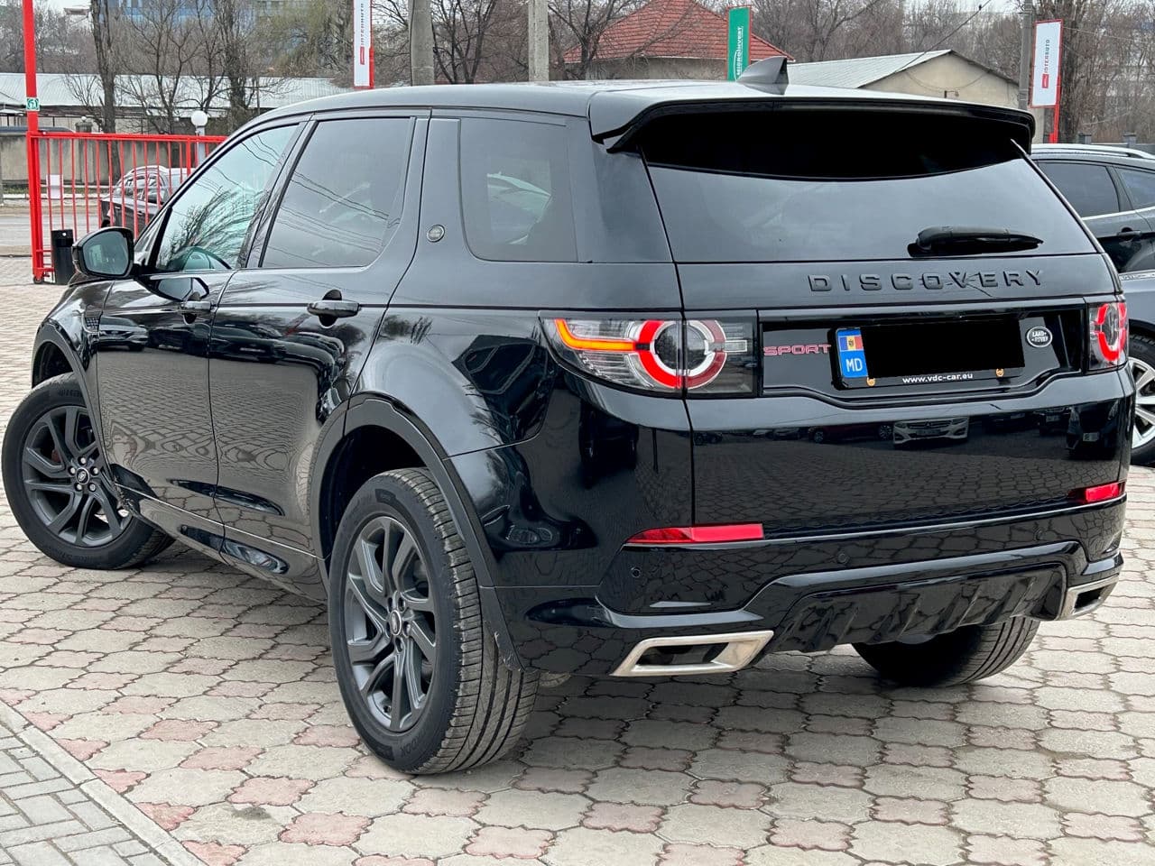 2017 Land Rover Discovery Sport — Miniatură 2