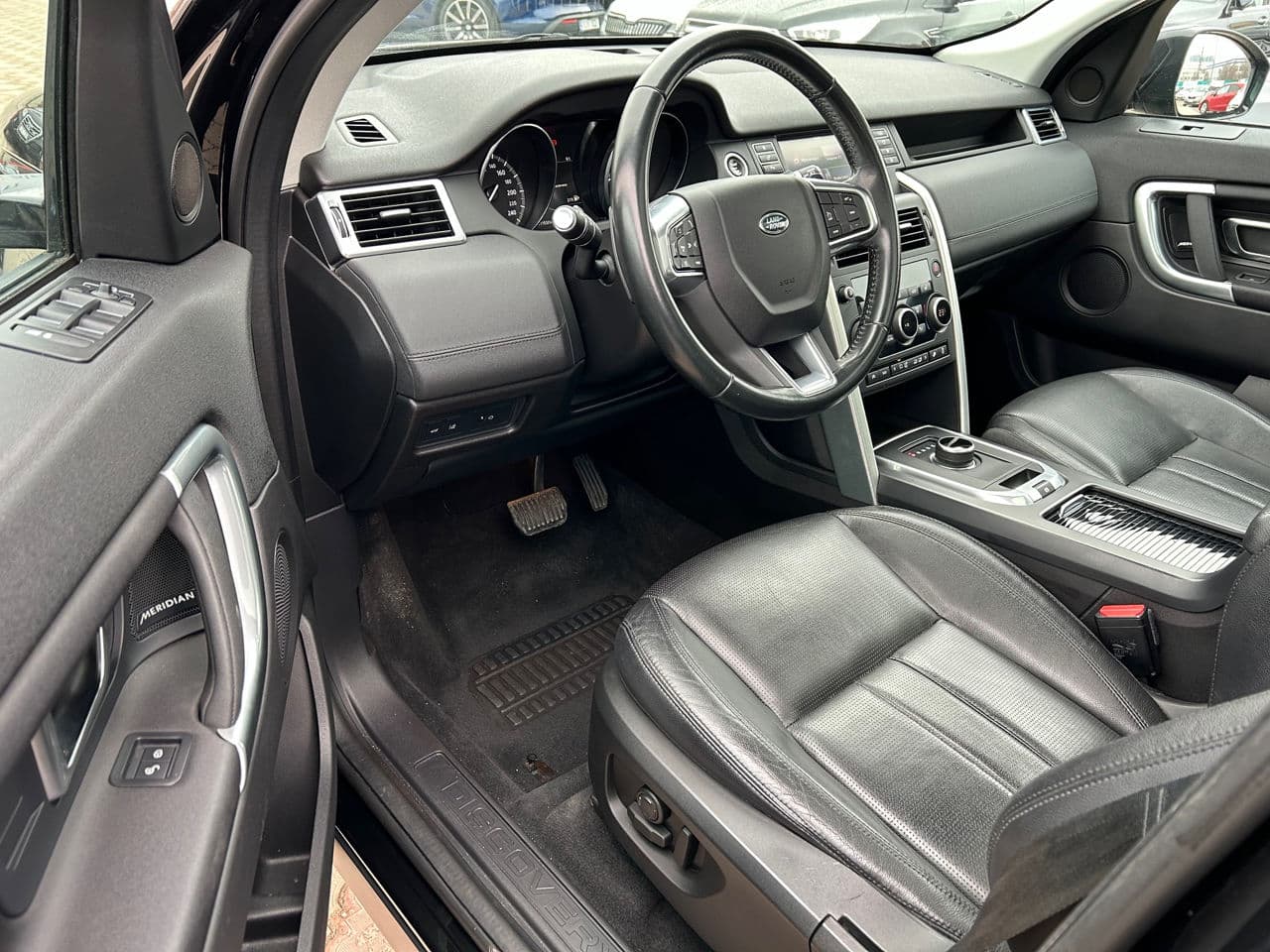 2017 Land Rover Discovery Sport — Miniatură 5