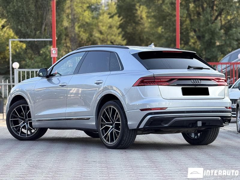 2020 Audi Q8 — Miniatură 3