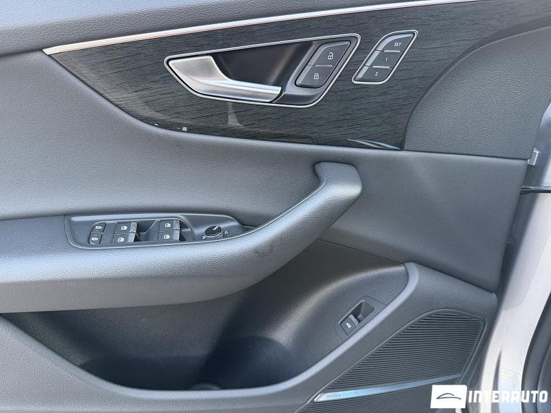 2020 Audi Q8 — Miniatură 8