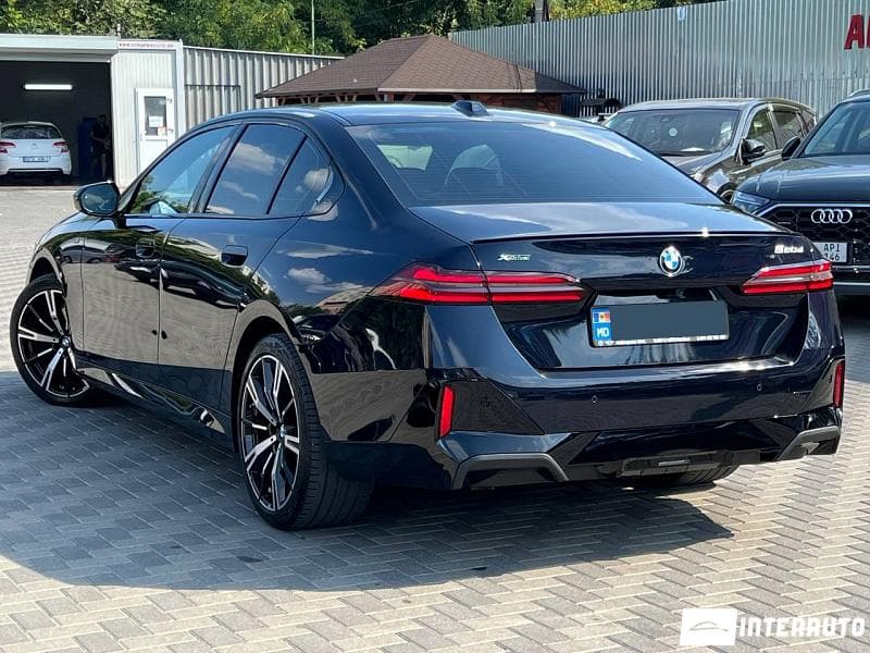 2024 BMW 520 — Miniatură 4
