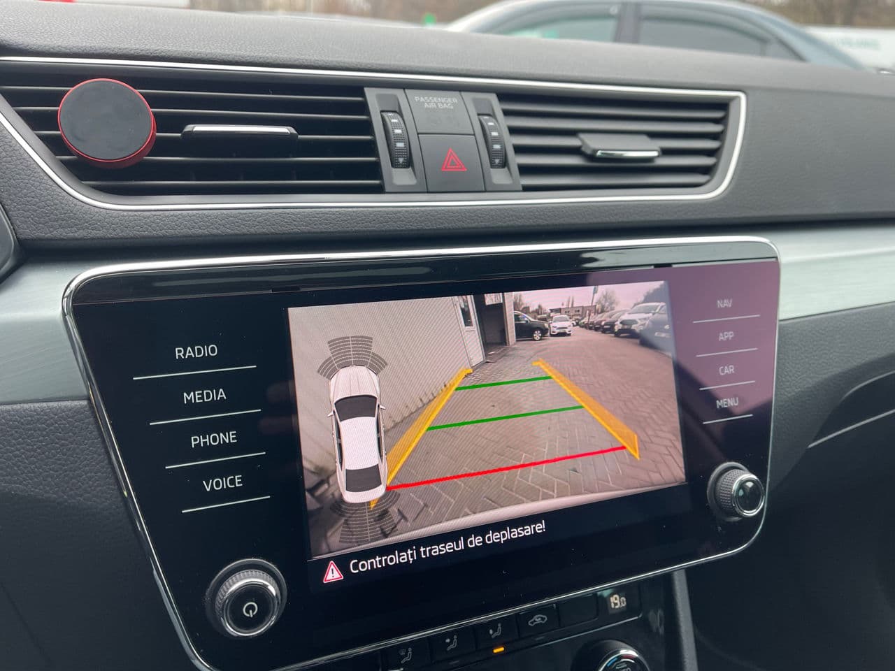 2018 Skoda Superb — Miniatură 10