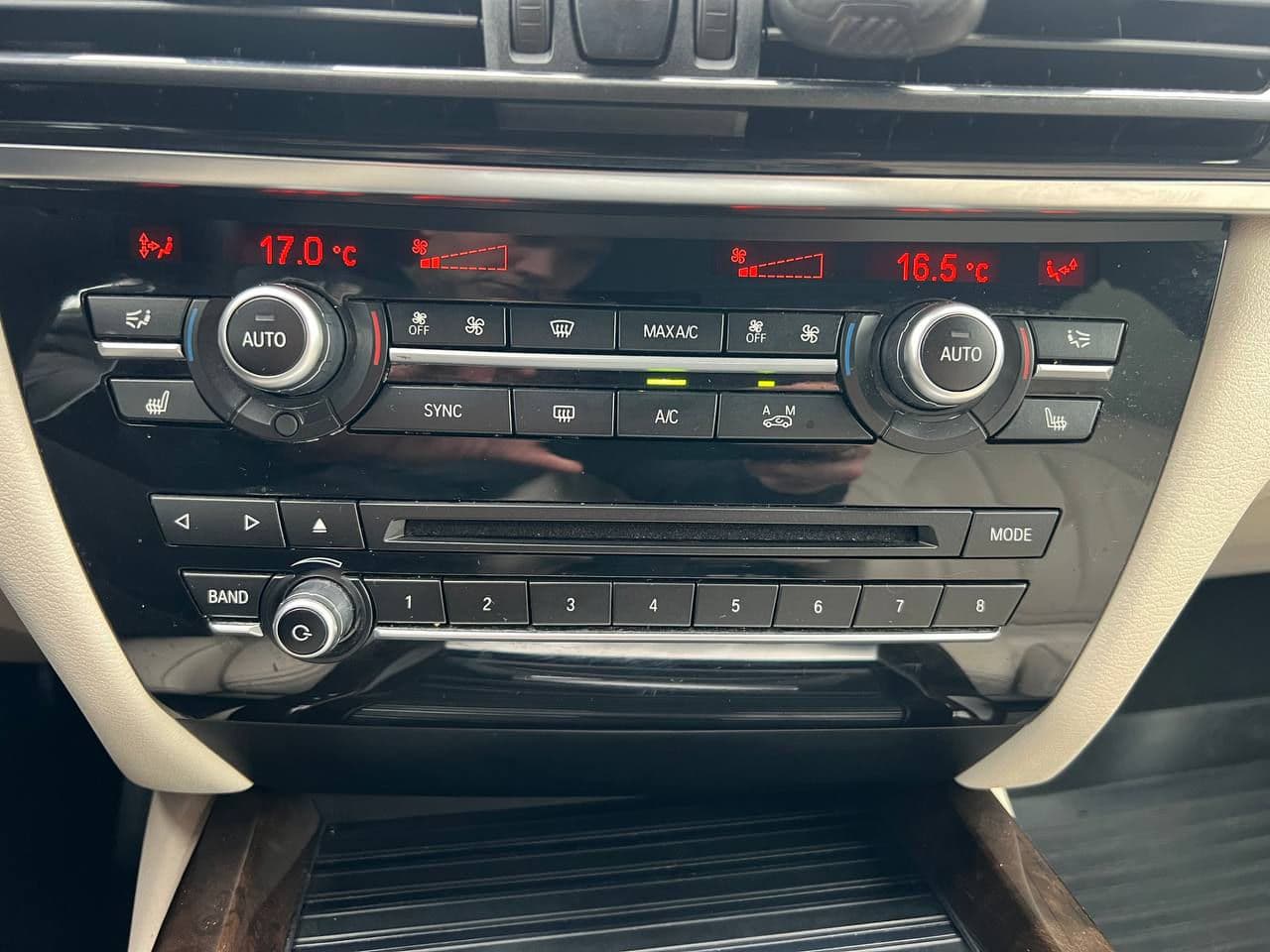 2017 BMW X5 4.0e — Miniatură 12