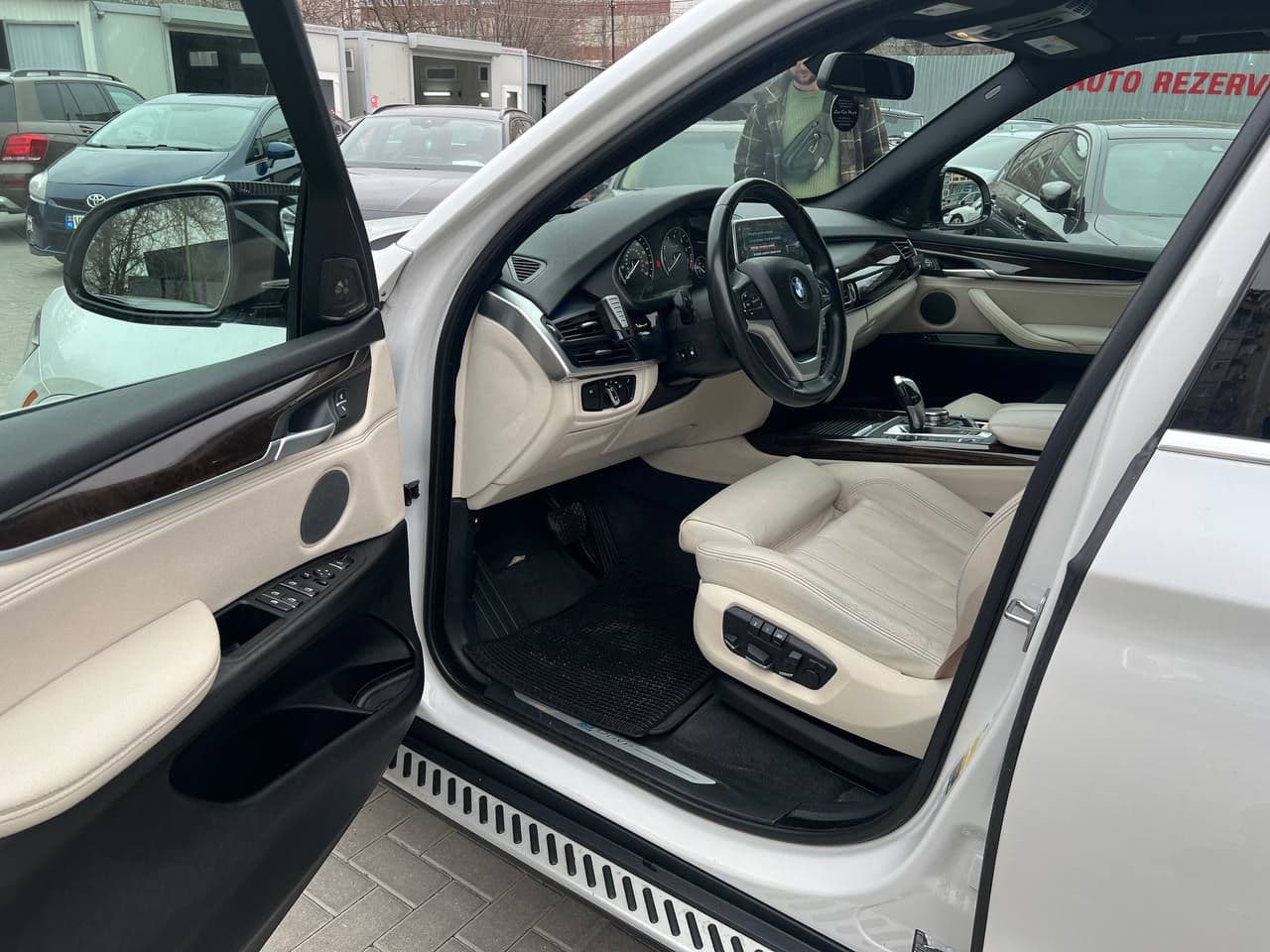 2017 BMW X5 4.0e — Miniatură 6