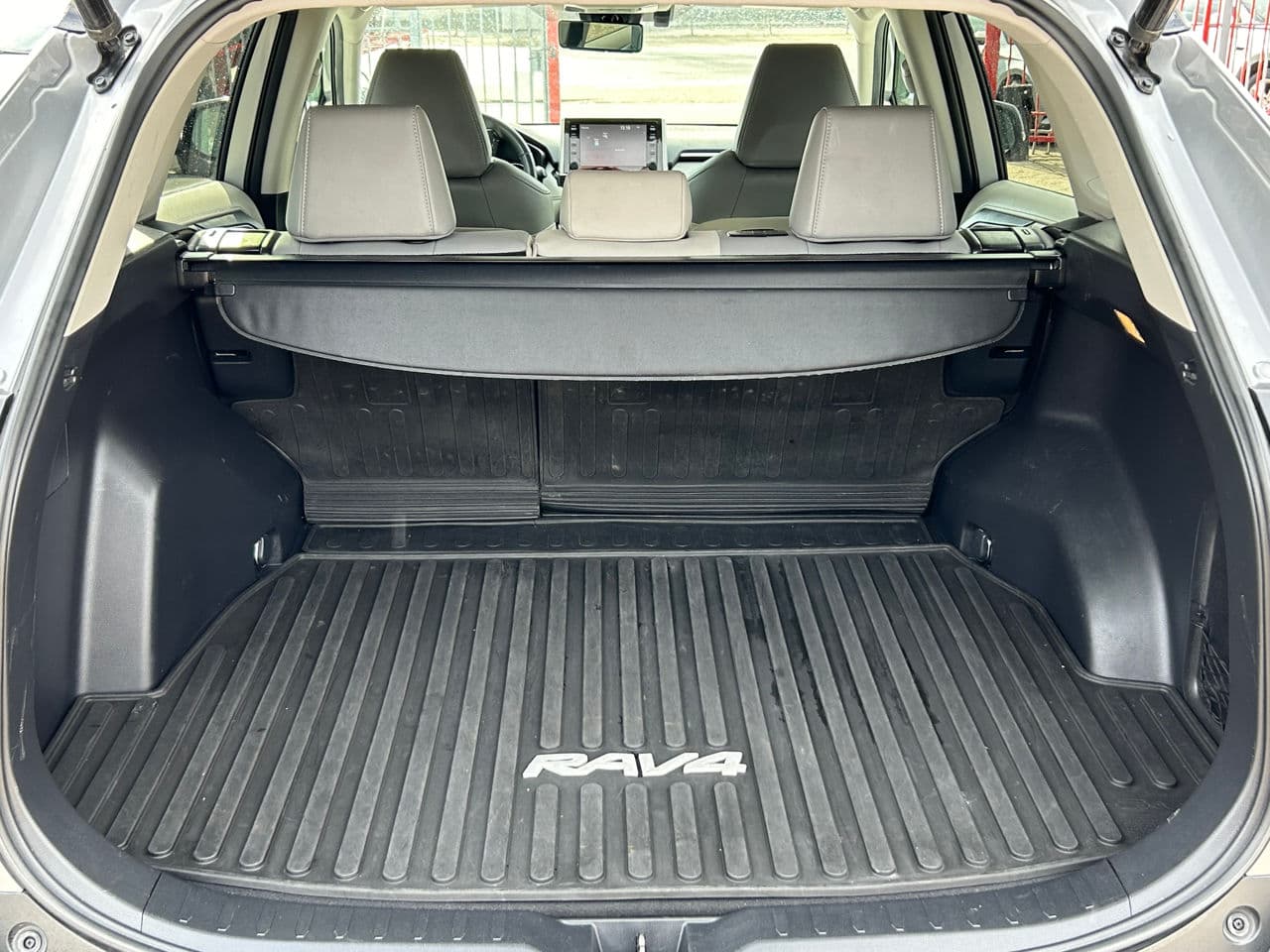 2019 Toyota Rav-4 — Miniatură 18