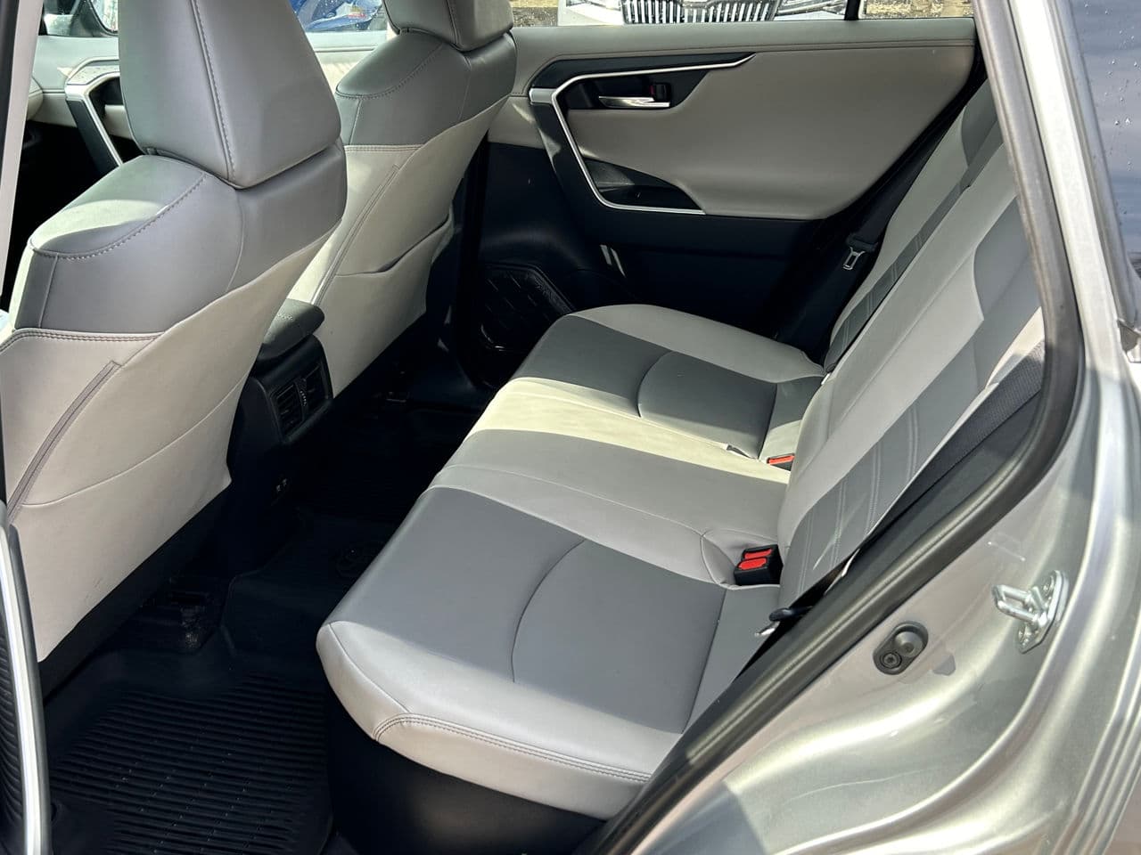 2019 Toyota Rav-4 — Miniatură 17