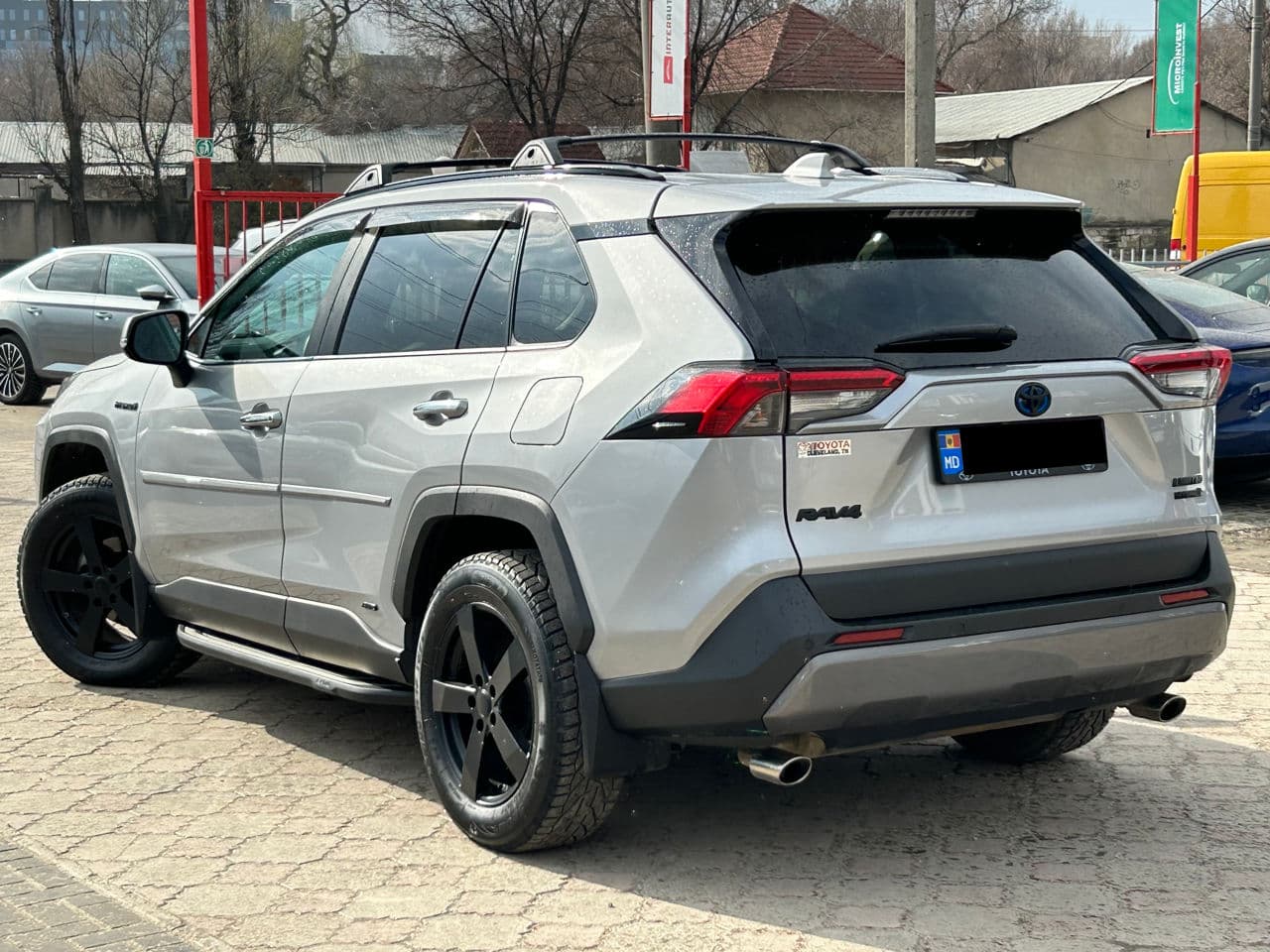 2019 Toyota Rav-4 — Miniatură 2