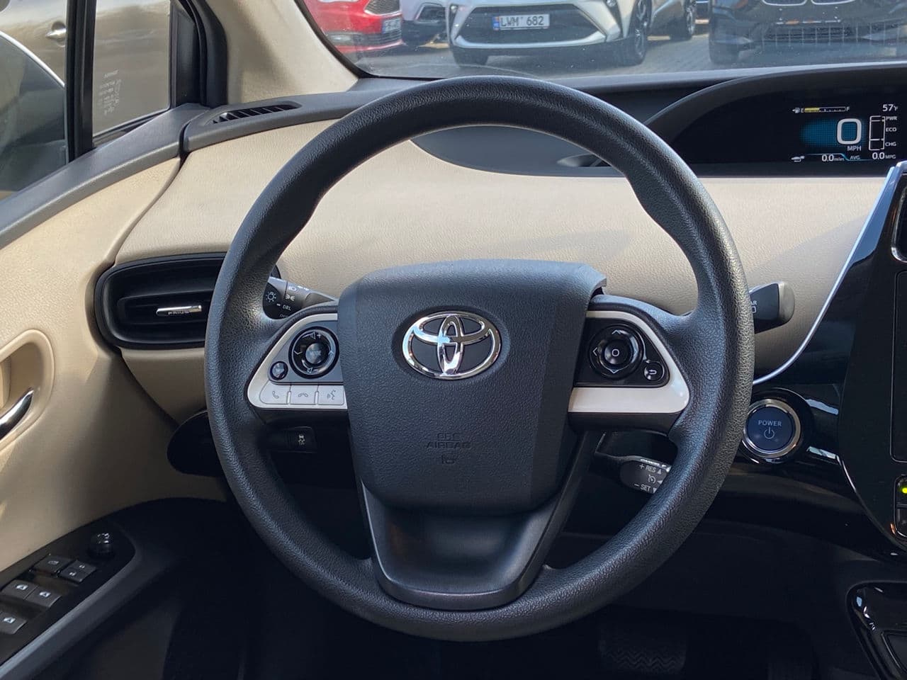 2016 Toyota Prius — Miniatură 8