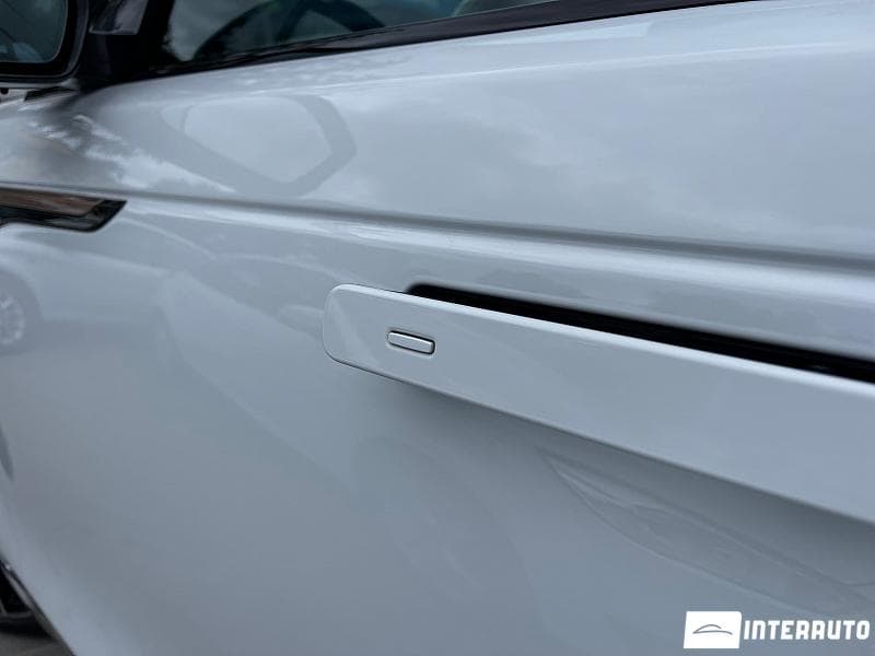 2017 Land Rover Range Rover Velar — Miniatură 28