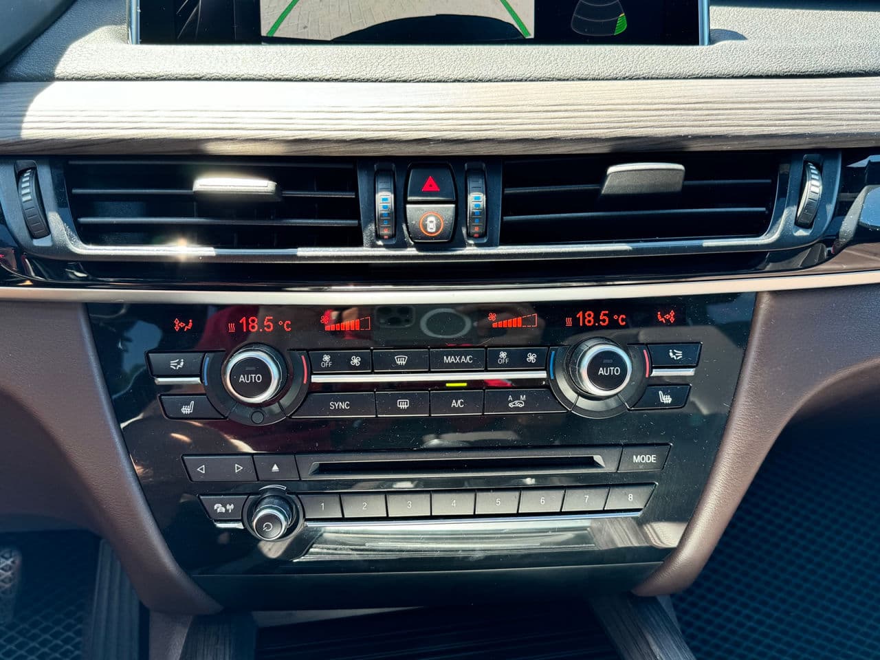 BMW X5 4.0e 2016 — Миниатюра 10