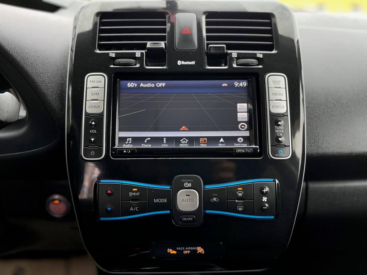 2016 Nissan Leaf — Miniatură 13