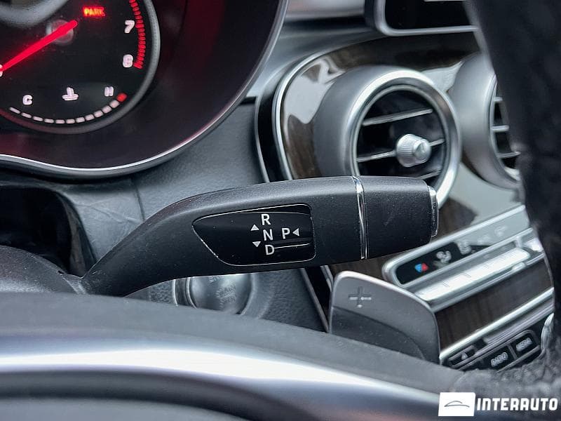 Mercedes C 300 2017 — Миниатюра 18