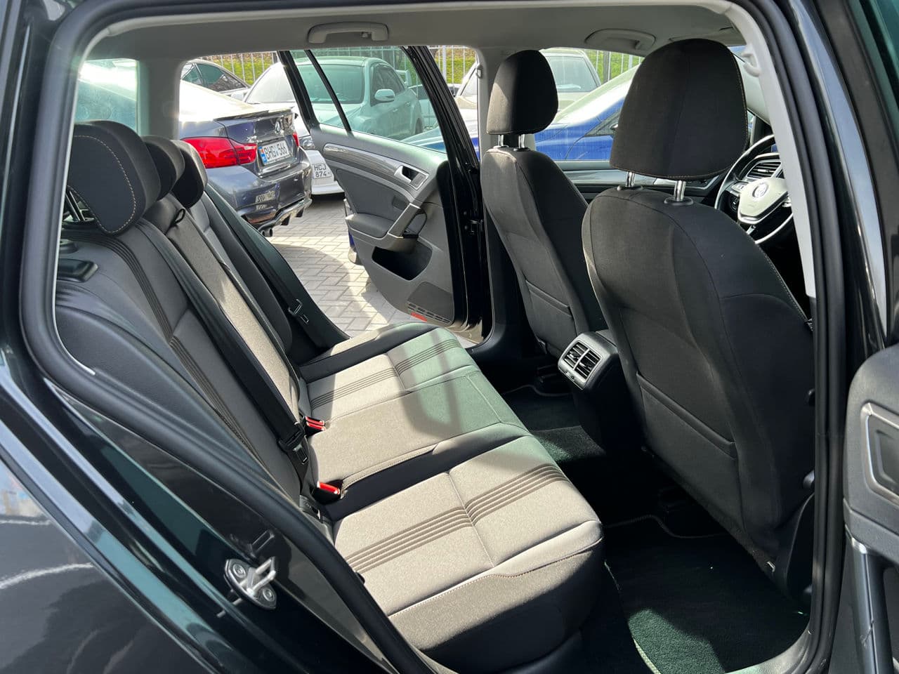 2016 Volkswagen Golf — Miniatură 16