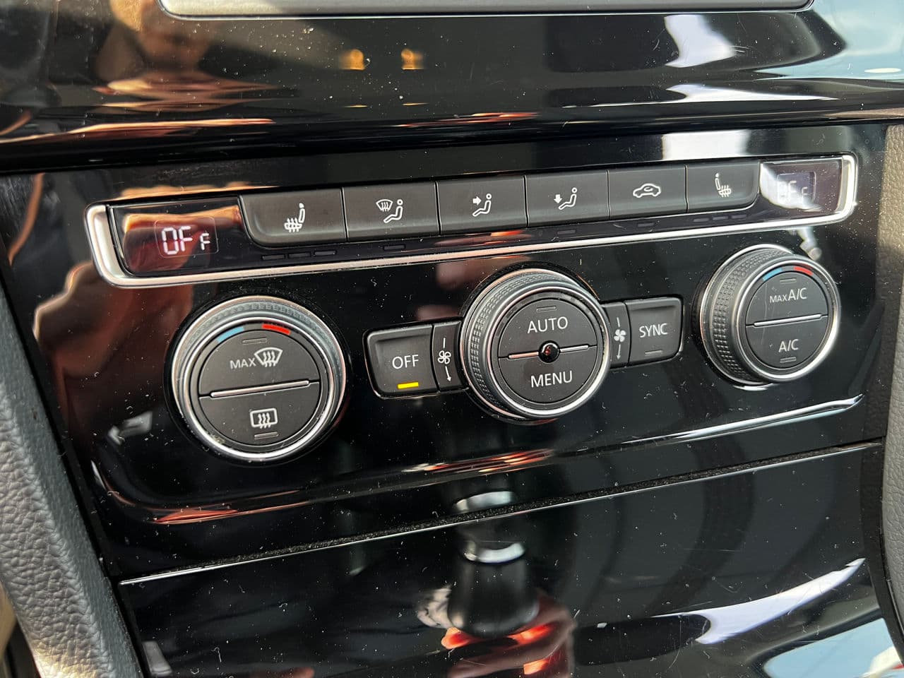 2016 Volkswagen Golf — Miniatură 10
