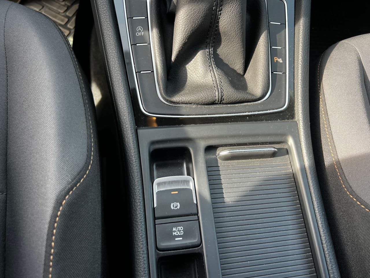 2016 Volkswagen Golf — Miniatură 11