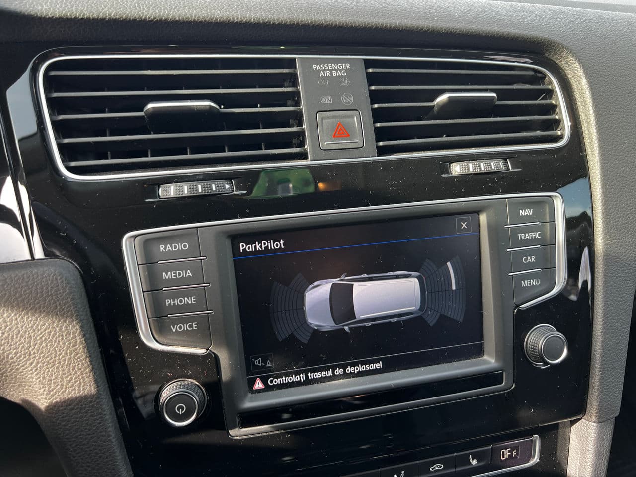 2016 Volkswagen Golf — Miniatură 9