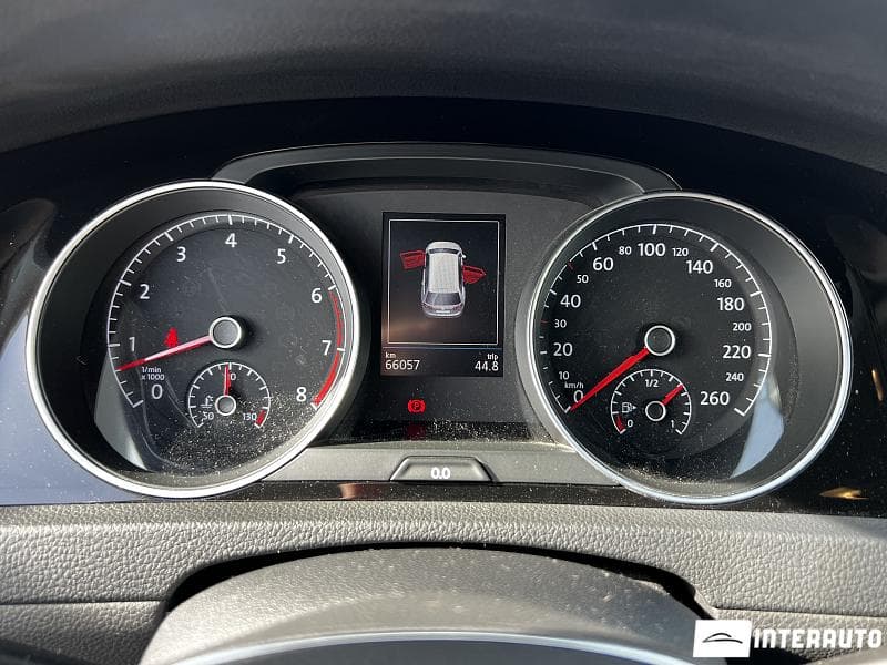 2016 Volkswagen Golf — Miniatură 8