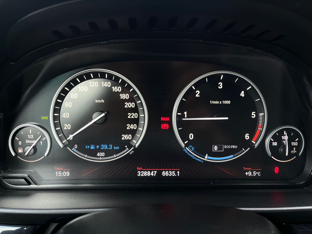 BMW 520 2012 — Миниатюра 10