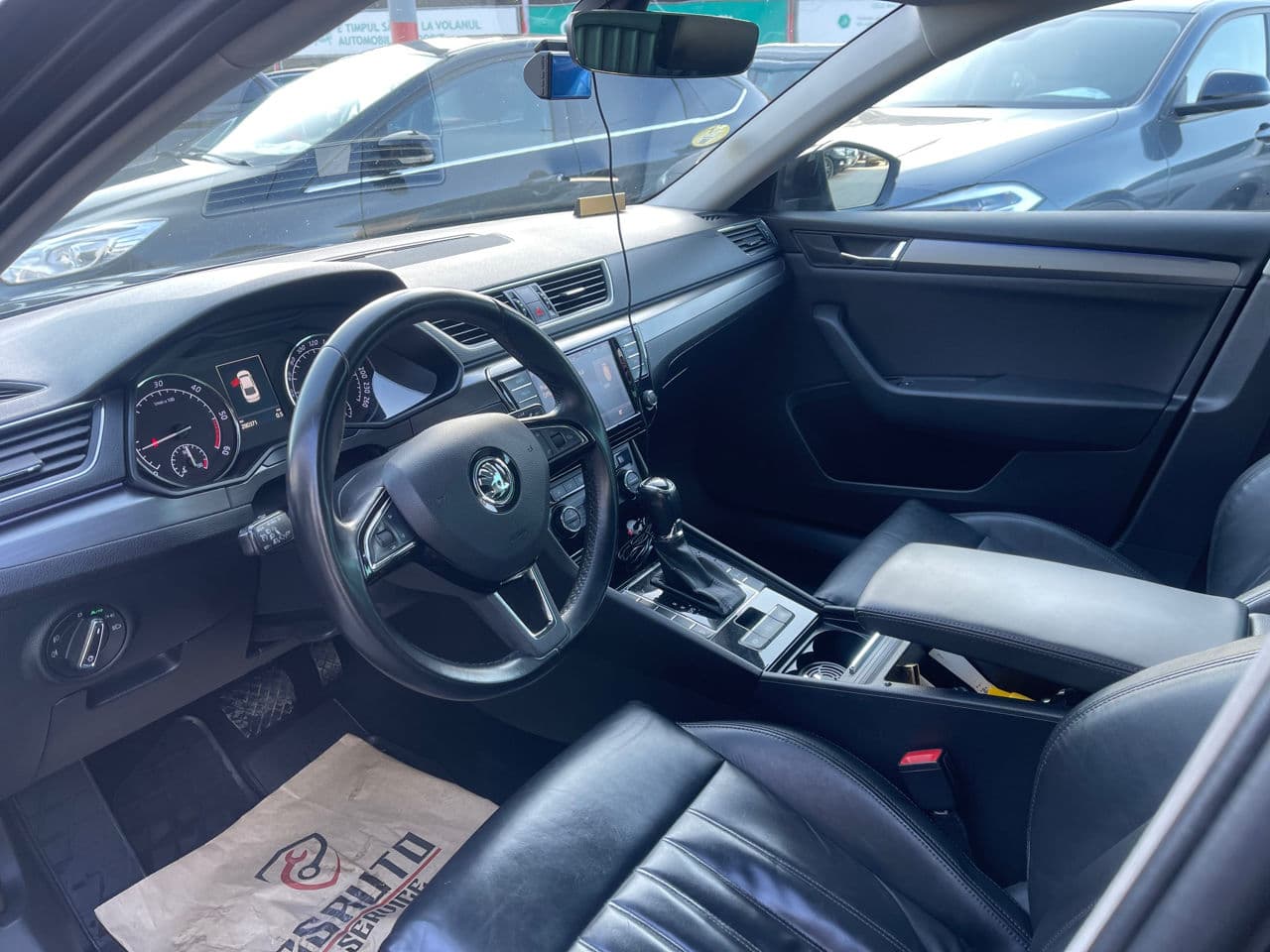 2017 Skoda Superb — Miniatură 6