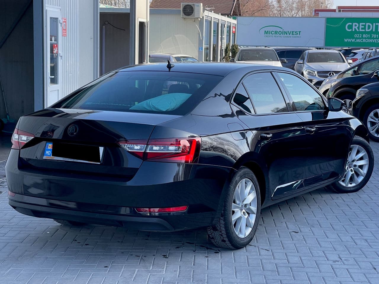2017 Skoda Superb — Miniatură 3