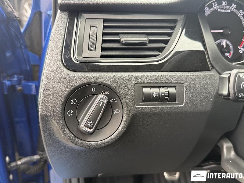 2017 Skoda Rapid — Miniatură 18