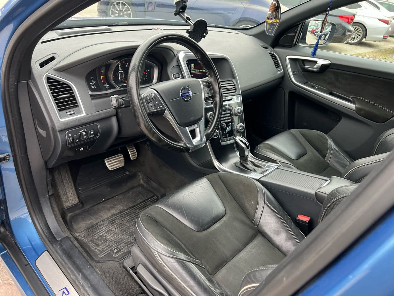 2016 Volvo XC 60 — Miniatură 5
