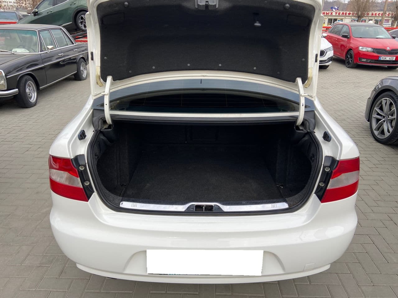 2009 Skoda Superb — Miniatură 5
