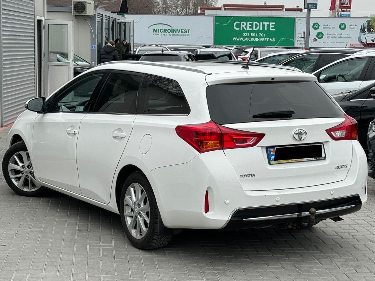 2013 Toyota Auris — Miniatură 3