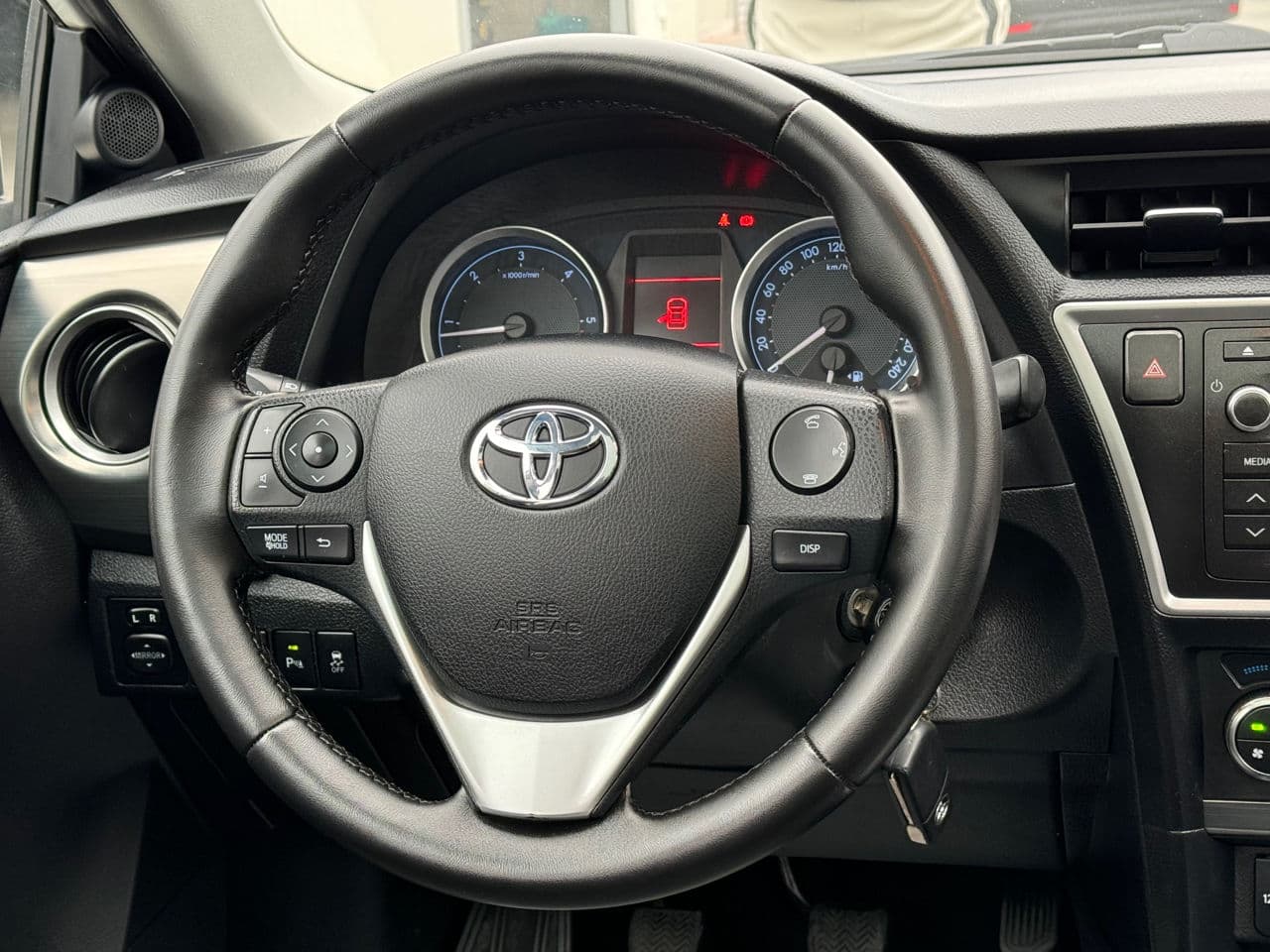 2013 Toyota Auris — Miniatură 8