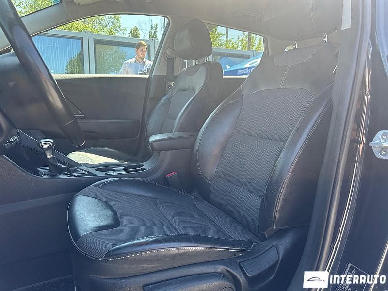 2016 Kia Niro — Miniatură 5