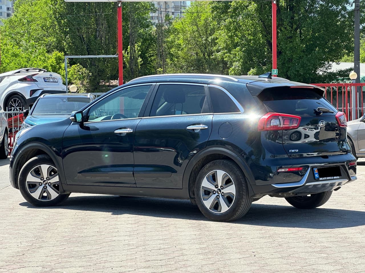 2016 Kia Niro — Miniatură 2