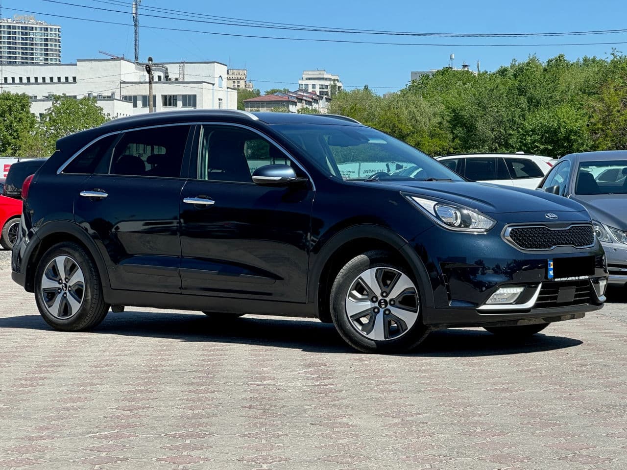 2016 Kia Niro — Miniatură 4