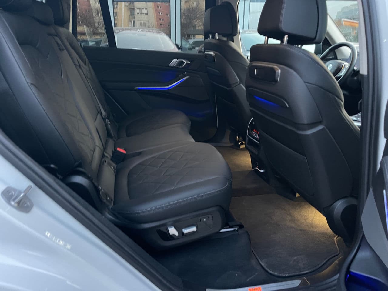 2023 BMW X7 4.0i — Miniatură 25