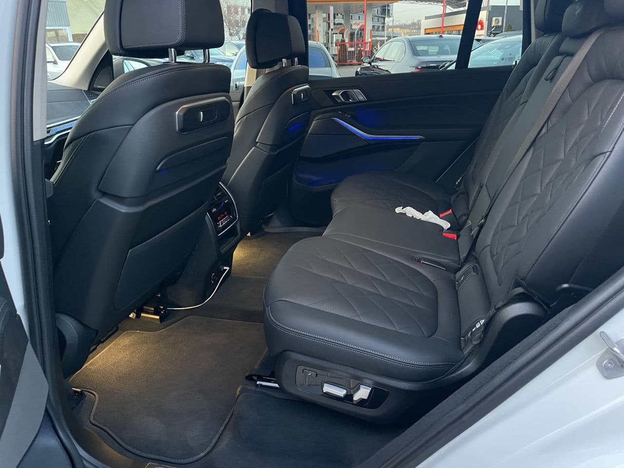 2023 BMW X7 4.0i — Miniatură 24