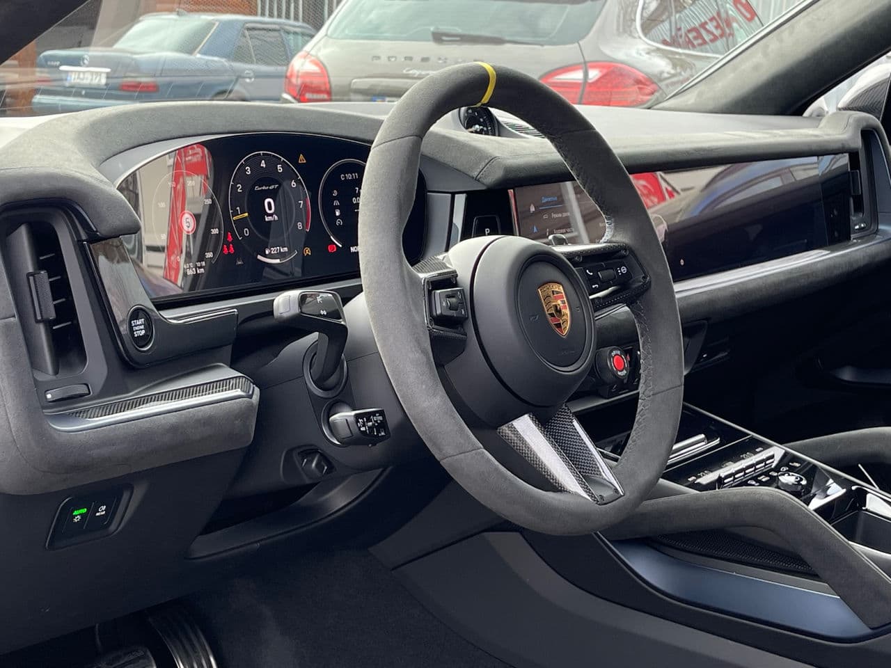 2024 Porsche Cayenne Turbo GT Coupe — Miniatură 10