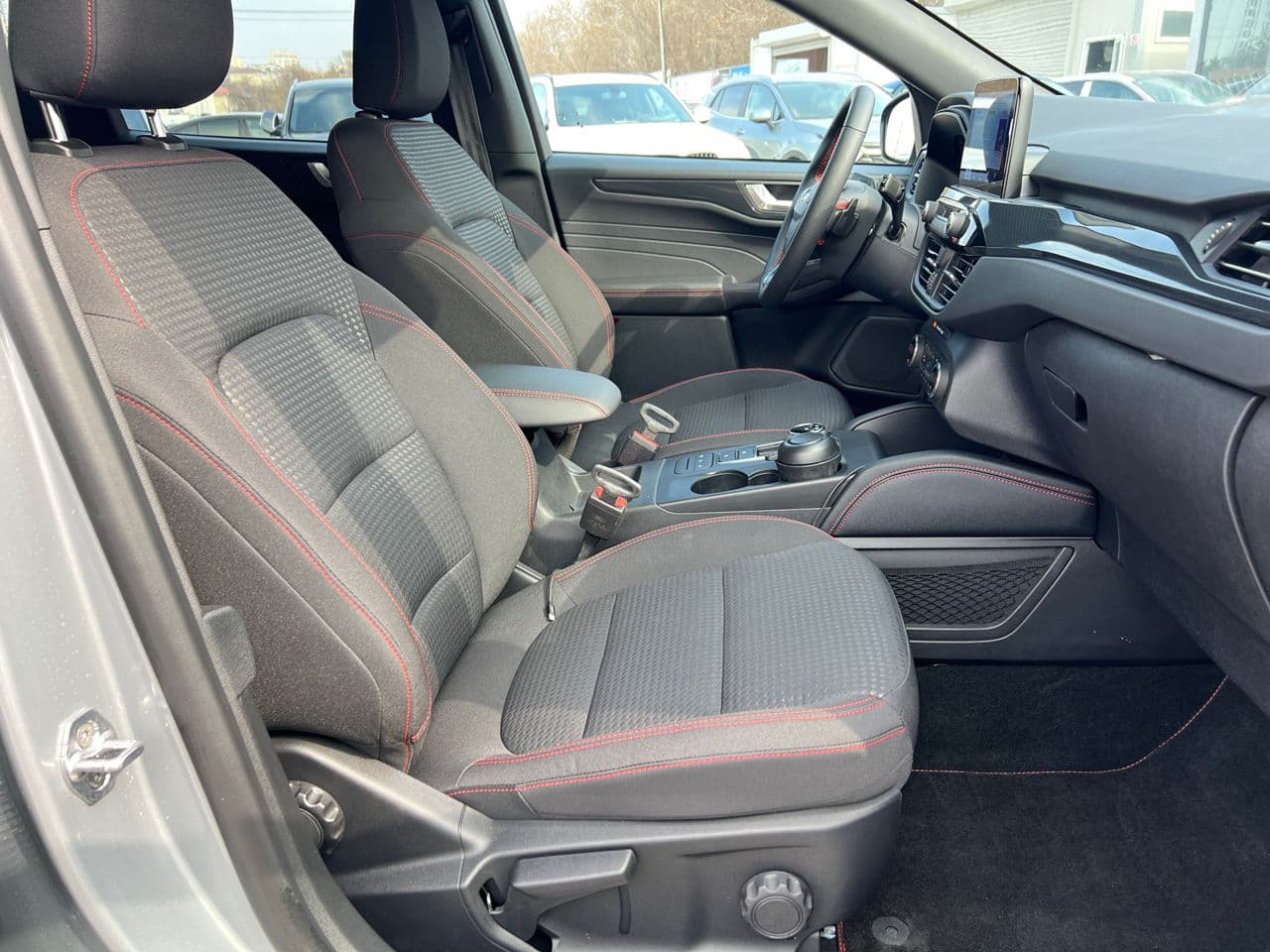 2022 Ford Kuga — Miniatură 18
