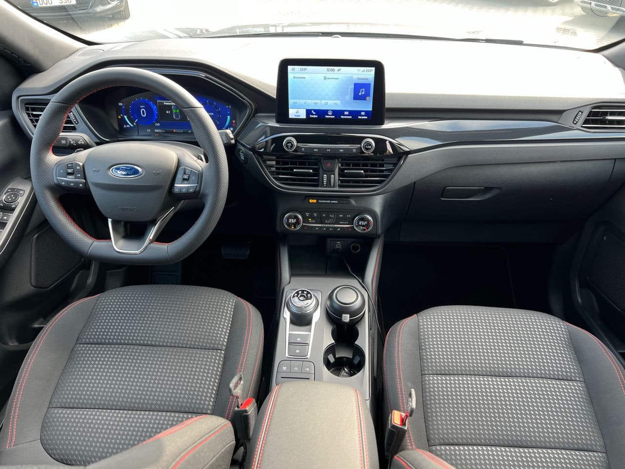 2022 Ford Kuga — Miniatură 9