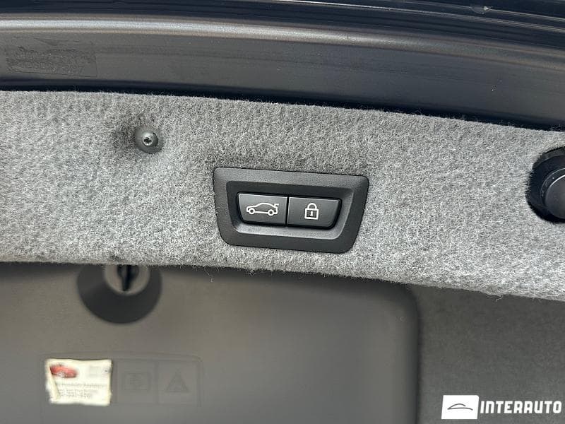 2011 BMW 740 — Miniatură 21
