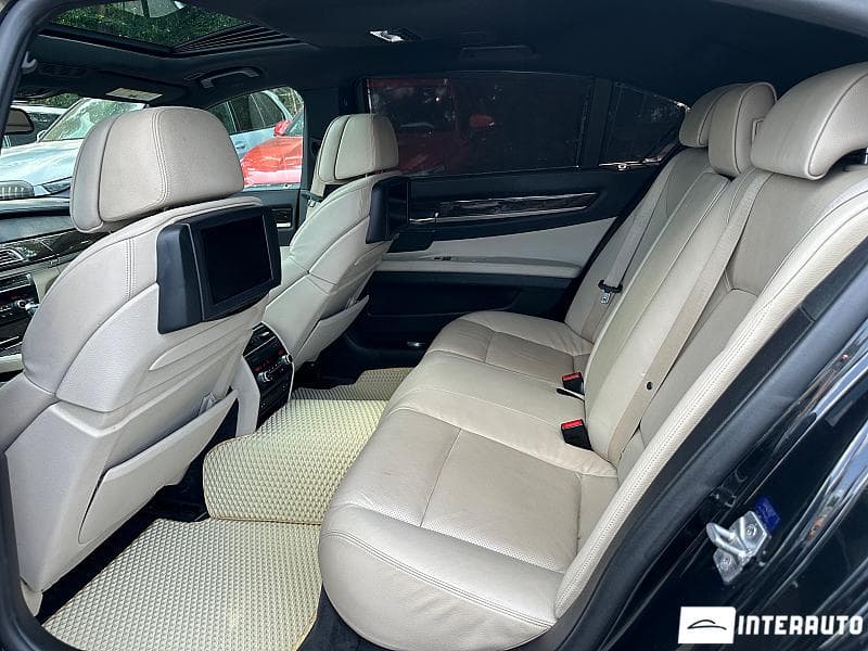 2011 BMW 740 — Miniatură 20