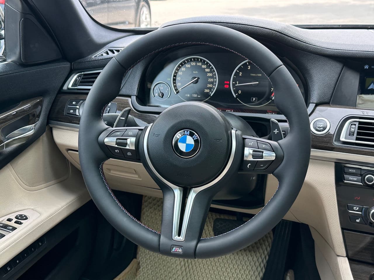 2011 BMW 740 — Miniatură 11