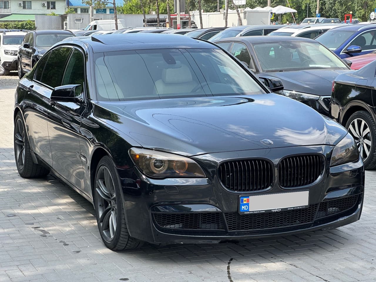 2011 BMW 740 — Miniatură 3
