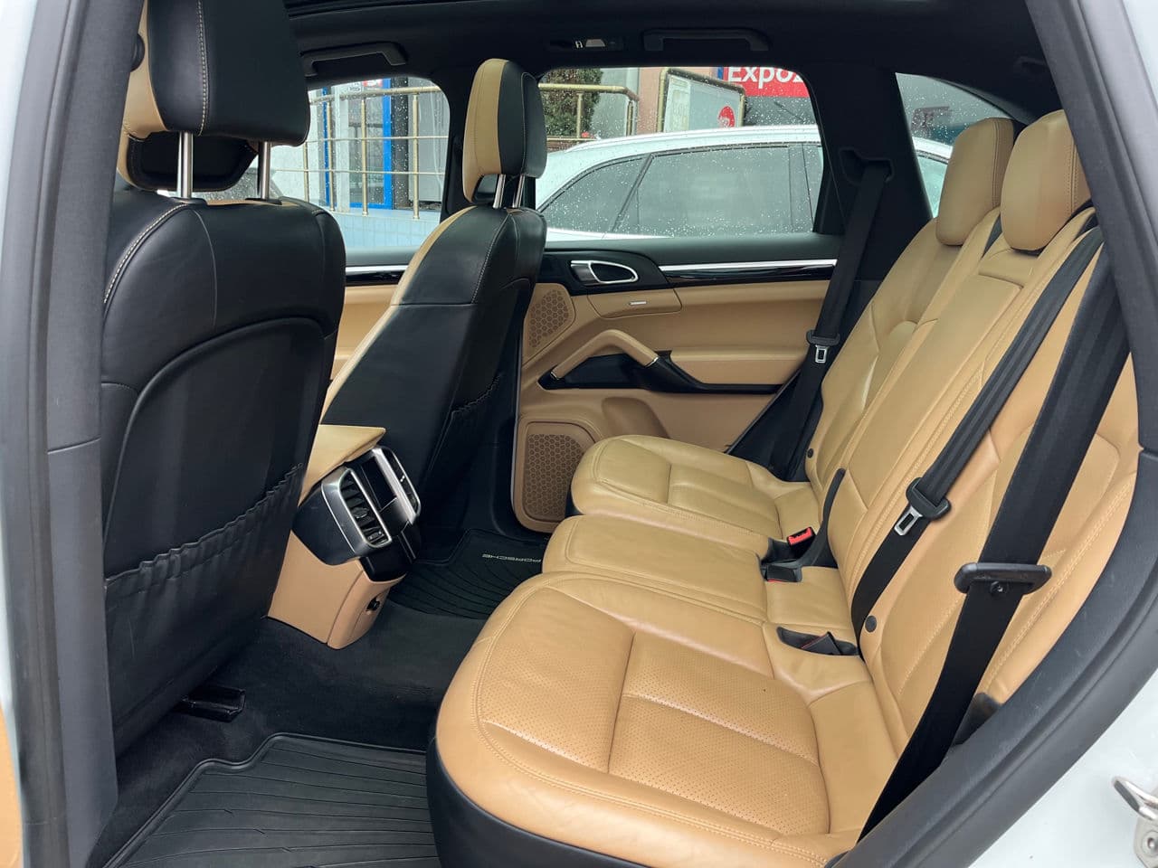 2015 Porsche Cayenne S Hybrid — Miniatură 18