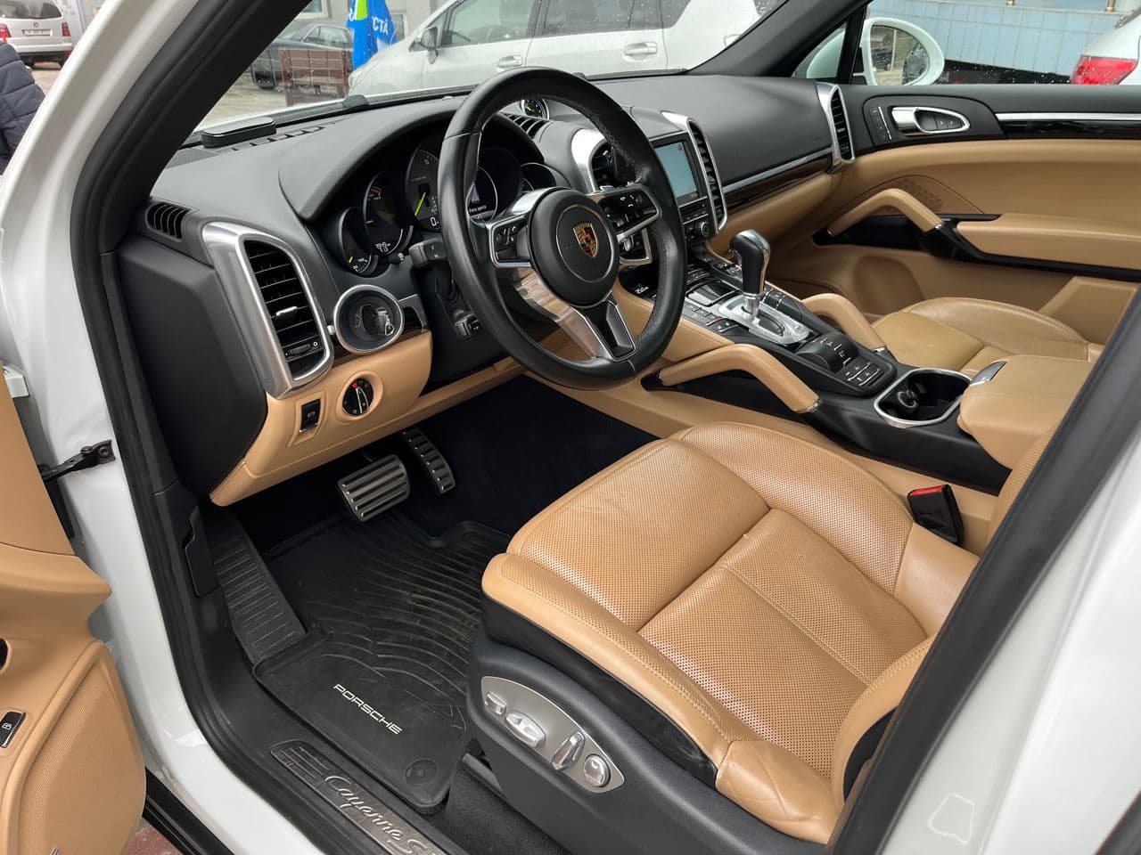 2015 Porsche Cayenne S Hybrid — Miniatură 6