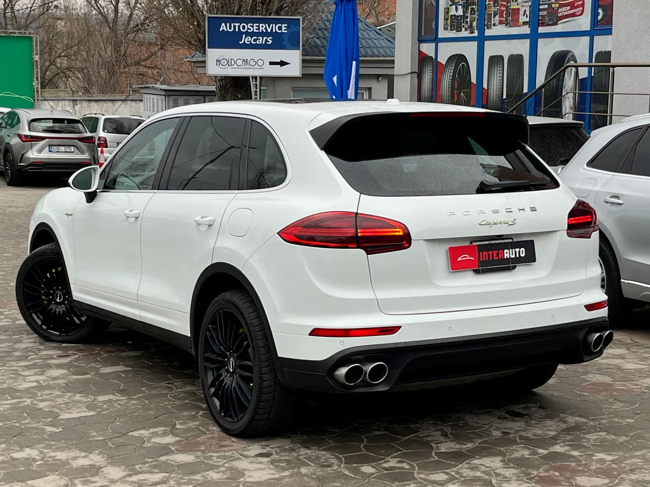 2015 Porsche Cayenne S Hybrid — Miniatură 4