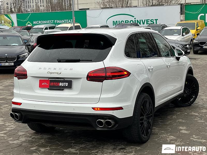 2015 Porsche Cayenne S Hybrid — Miniatură 3
