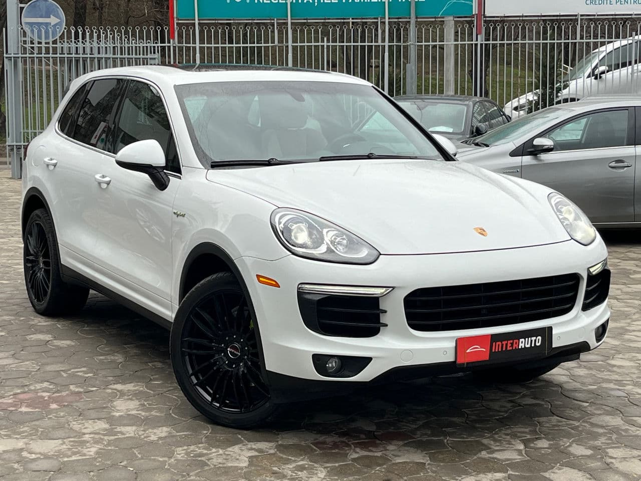2015 Porsche Cayenne S Hybrid — Miniatură 2