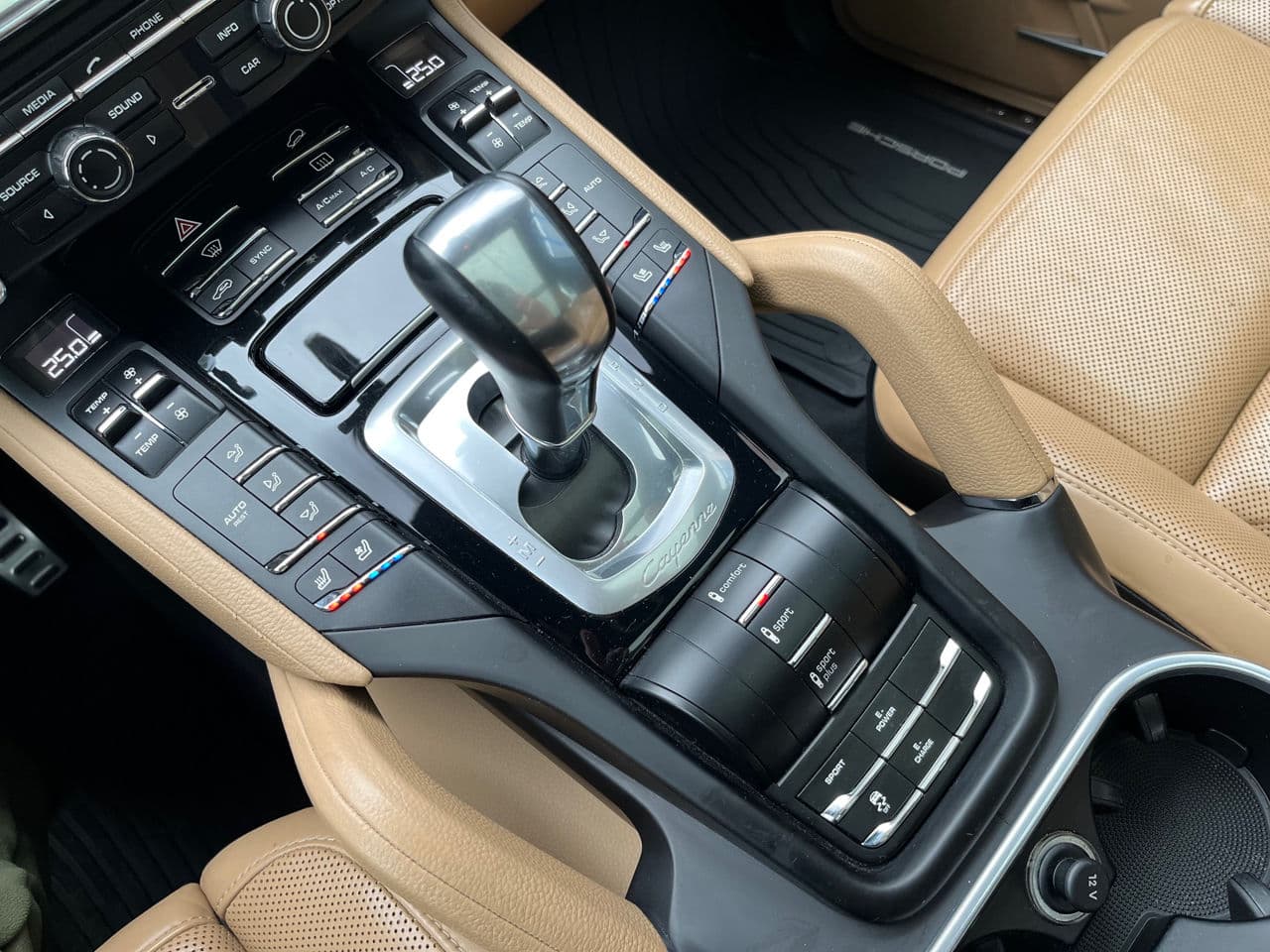 2015 Porsche Cayenne S Hybrid — Miniatură 12