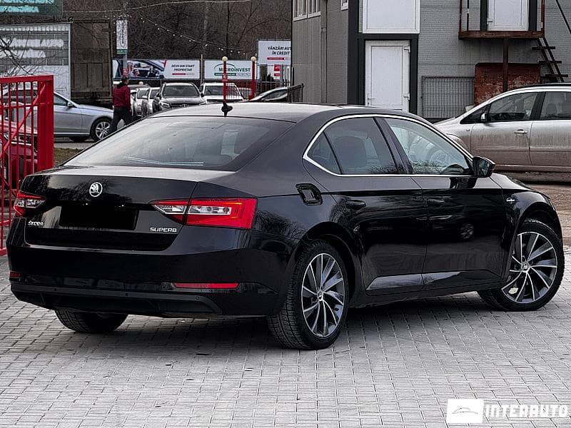 2017 Skoda Superb — Miniatură 3