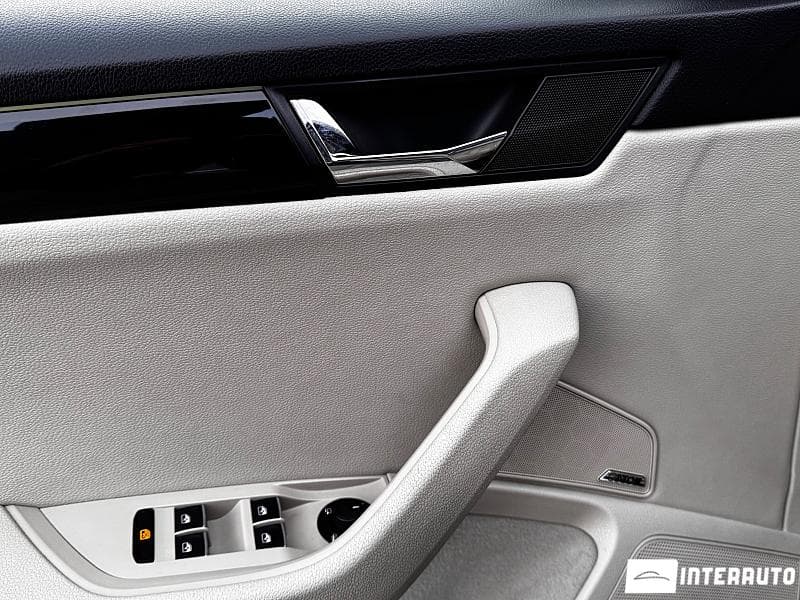 2017 Skoda Superb — Miniatură 13